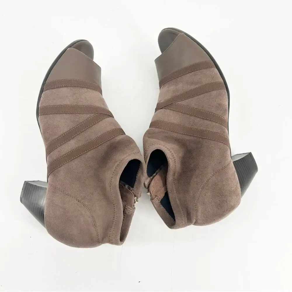 Trotters Maris Taupe Peep Toe Booties Size 9.5W‎